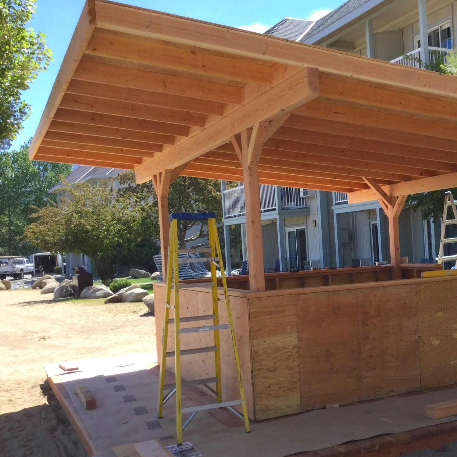 Custom tiki bar construction